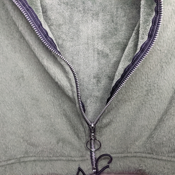 Love Women's Green Fuzzy Jacket and Pants Set Size S ๐โจ - Picture 6 of 13